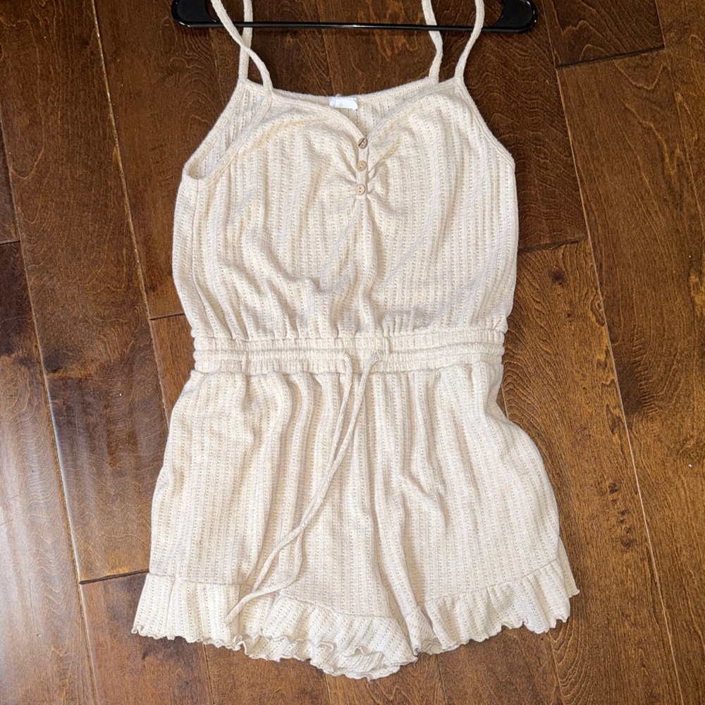 Le Lis Cream Romper with Drawstring and Button Detail